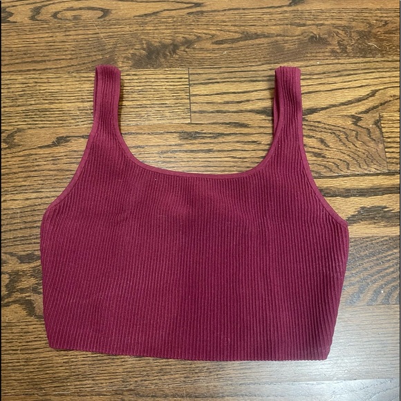Cropped Tank Top - Picture 1 of 1